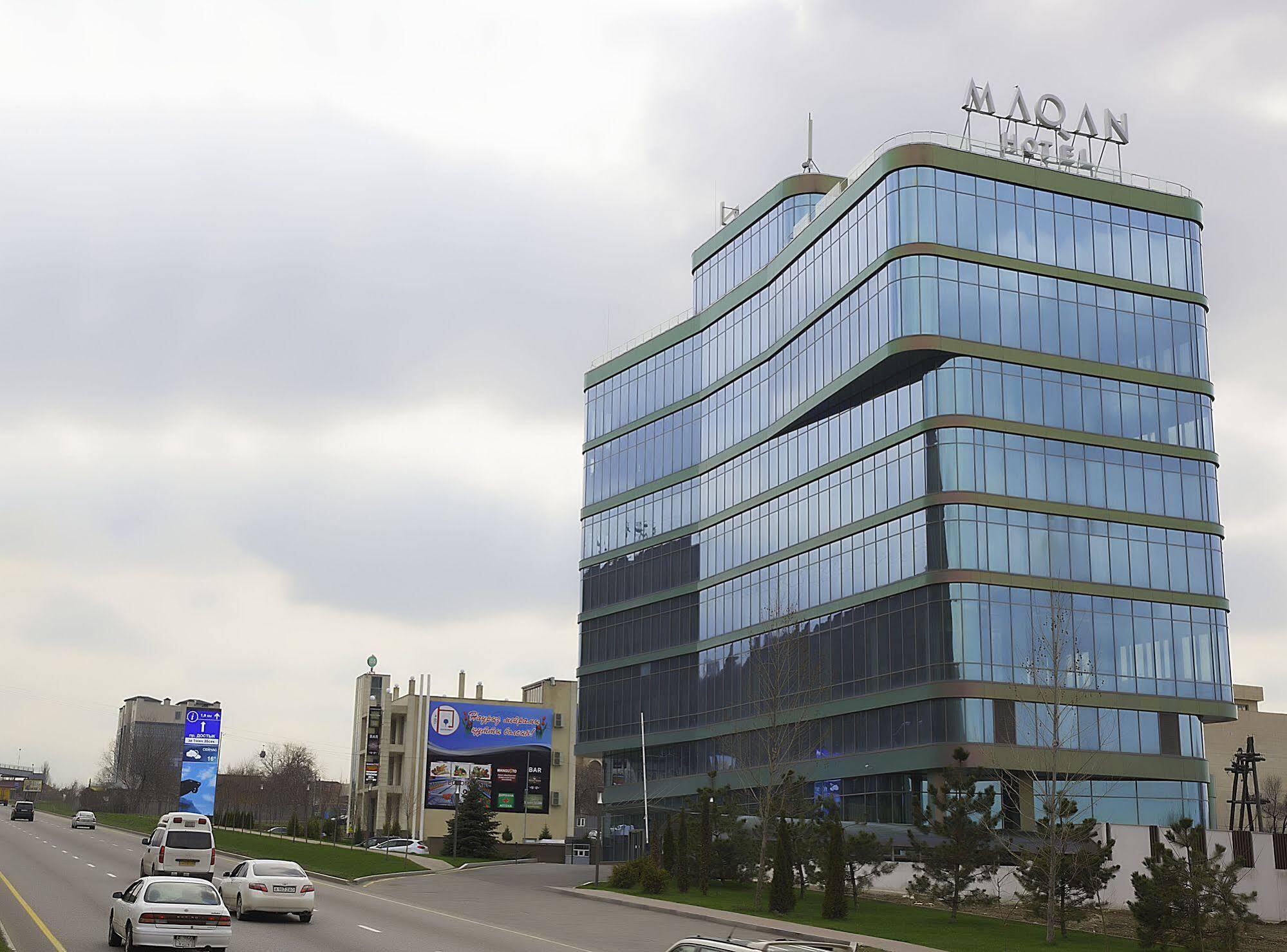 Maqan Hotel Ałma Ata Zewnętrze zdjęcie